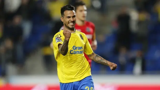 Jonathan Viera celebrando uno de los goles