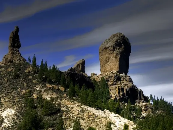 roque_nublo