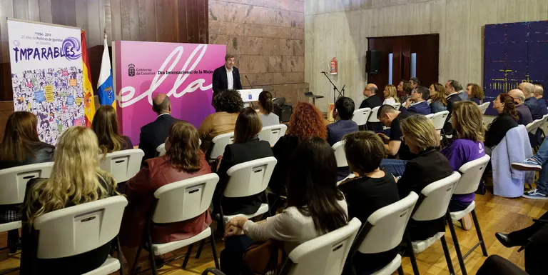 Fernando Clavijo preside el Acto Institucional del D&iacute;a Internacional de la Mujer