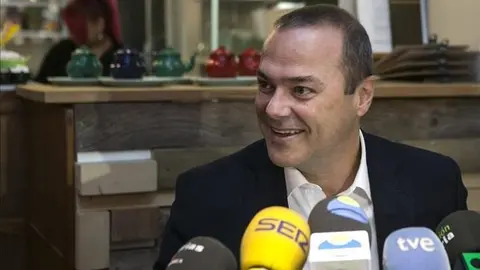 Augusto-Hidalgo-PSOE-Palmas-Canaria_EDIIMA20150608_0784_4