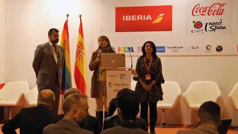 In&eacute;s Jim&eacute;nez en una presentaci&oacute;n en FITUR 2016