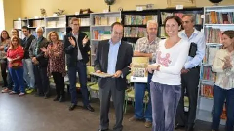 En le Giner de los R&iacute;os, autoridades.