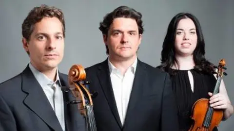 Trio Arb&oacute;s