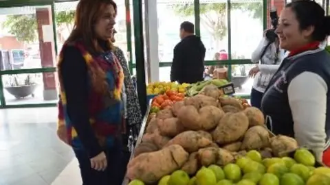 VISITA ALCALDESA_MERCADO MUNICIPAL_3_2016.02.24