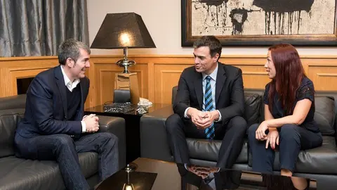 Fernando Clavijo con Pedro S&aacute;nchez