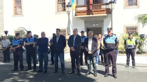 MINUTO DE SILENCIO_APOYO AL MUNICIPIO DE ARONA