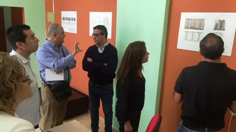 VISITA DEL GOBIERNO DE TELDE A LA OFICINA DE INFORMACI&Oacute;N DEL ARRU DE JIN&Aacute;MAR