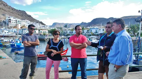 El director general de pesca, Orlando Umpi&eacute;rrez, visit&oacute; las cofrad&iacute;as de pescadores de Mog&aacute;n