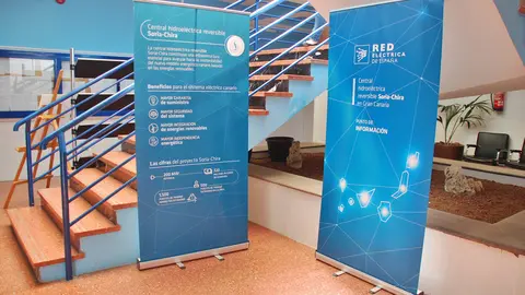 Imagen del punto de informaci&oacute;n de Red El&eacute;ctrica Espa&ntilde;a en las Oficinas Municipales de Arguinegu&iacute;n-2