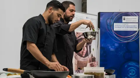 Show Cooking-1-2