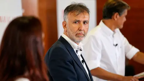 &Aacute;ngel V&iacute;ctor Torres