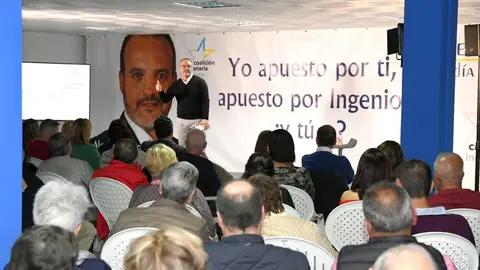 Lucrecio Su&aacute;rez
