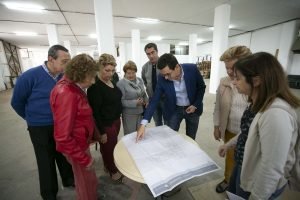 Pablo Rodríguez y Francis Candil visitan el centro de mayores de Escaleritas